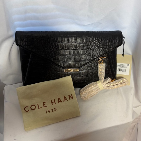 NWT COLE HAAN Christena Envelope Clutch in Black Croc Print